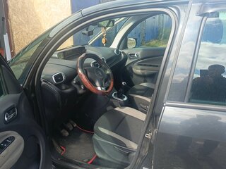 2011 Citroen C3 Picasso I, чёрный, 550000 рублей, вид 5