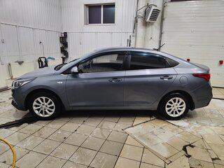2018 Hyundai Solaris II, серый, 1640000 рублей, вид 5