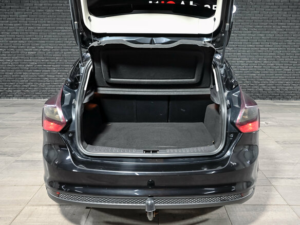 2013 Ford Focus III, чёрный - вид 3