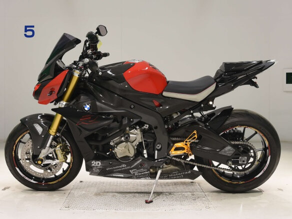 2018 BMW S 1000 R, пурпурный, 1100000 рублей - вид 1