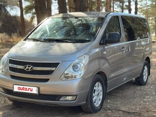 2011 Hyundai Grand Starex I, серый, 1400000 рублей, вид 1