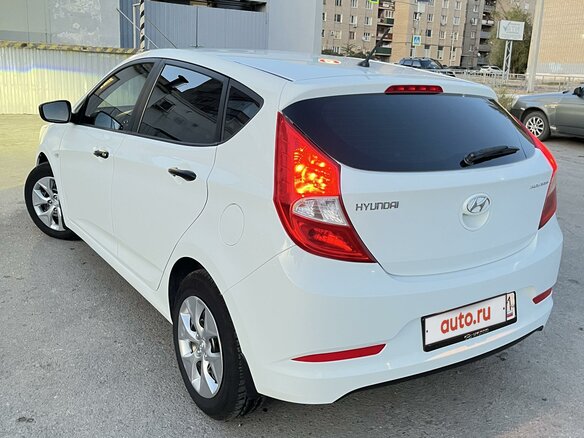 2015 Hyundai Solaris I Рестайлинг, белый, 1200000 рублей - вид 6
