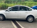2008 Ford Focus II Рестайлинг, серебристый, 500000 рублей - вид 3