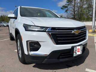 2022 Chevrolet Traverse II Рестайлинг, белый, 3090076 рублей, вид 4