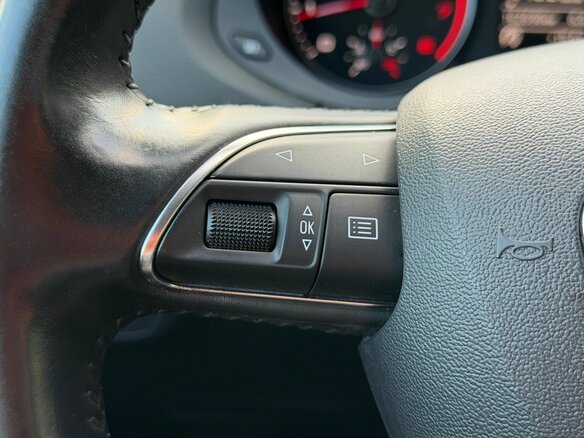 2013 Audi Q3 I (8U), чёрный - вид 12