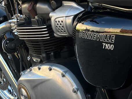 2019 Triumph Bonneville T100, чёрный, 850000 рублей, вид 5