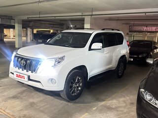 2014 Toyota Land Cruiser Prado 4-speed 150 Series Рестайлинг 1, белый, 3500000 рублей, вид 2