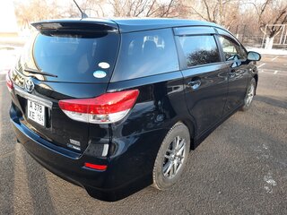 2010 Toyota Wish II, чёрный, 1560000 рублей, вид 5