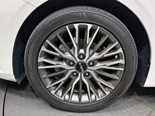 2022 Kia K3 II Рестайлинг, белый, 1750000 рублей, вид 5