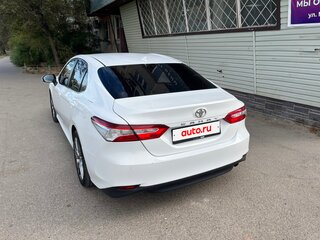2018 Toyota Camry VIII (XV70), белый, 1920000 рублей, вид 4