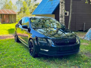 2018 Skoda Octavia III (A7) Рестайлинг, чёрный, 1350000 рублей, вид 2