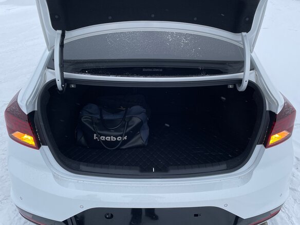2019 Hyundai Avante N Line VI Рестайлинг, белый, 2350000 рублей - вид 18