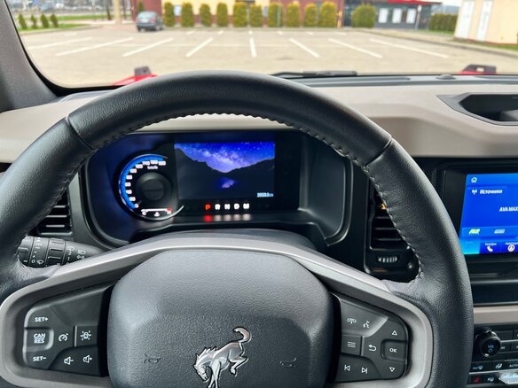 2021 Ford Bronco VI, красный - вид 8