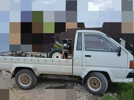 1990 Toyota TownAce, белый, 550000 рублей, вид 1