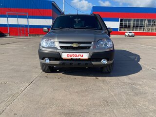 2016 Chevrolet Niva I Рестайлинг, серый, 650000 рублей, вид 2