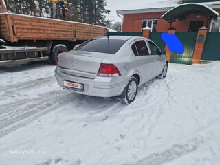 2011 Opel Astra H Рестайлинг, серебристый, 750000 рублей, вид 4