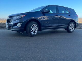 2017 Chevrolet Equinox III, синий, 1800000 рублей, вид 3