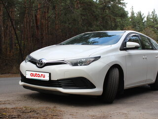 2018 Toyota Auris II Рестайлинг, белый, 1550000 рублей, вид 5