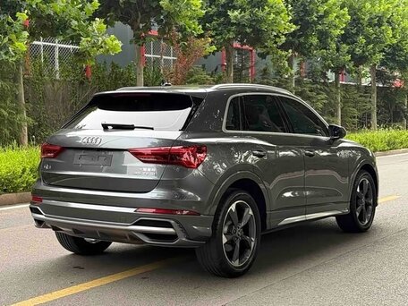 2022 Audi Q3 35 TFSI II (F3), серый, 2844000 рублей, вид 4