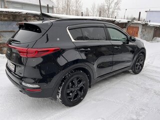 2021 Kia Sportage IV Рестайлинг, чёрный, 2450000 рублей, вид 3