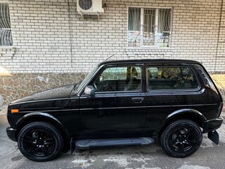 2021 Lada (ВАЗ) 2121 (4x4) Urban I Рестайлинг (2020), чёрный, 1375000 рублей, вид 4