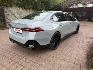 2024 BMW 5 серии 523d VIII (G60/G61/G68), серый, 8000000 рублей, вид 5