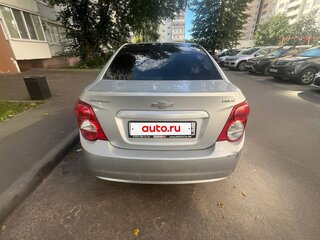 2014 Chevrolet Aveo II, серебристый, 390000 рублей, вид 3