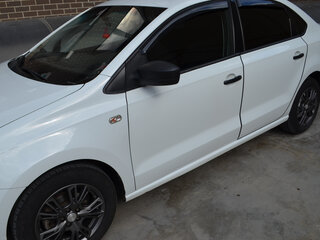 2014 Volkswagen Polo V, белый, 700000 рублей, вид 3