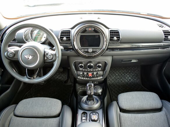 2020 Mini Clubman Cooper II Рестайлинг, зелёный - вид 4