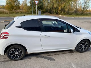 2013 Peugeot 208 I, белый, 839000 рублей, вид 2