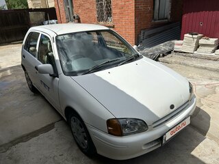 1998 Toyota Starlet V (P90), белый, 300000 рублей, вид 4
