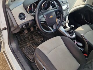 2013 Chevrolet Cruze I Рестайлинг, белый, 700000 рублей, вид 5