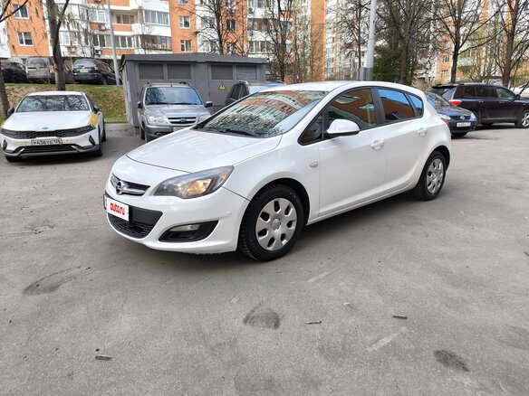 2012 Opel Astra J Рестайлинг, белый, 710000 рублей - вид 2