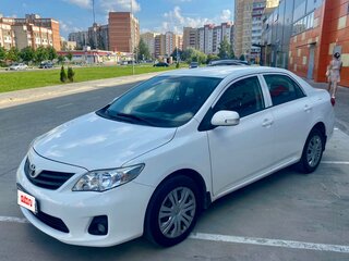 2011 Toyota Corolla X (E140, E150) Рестайлинг, белый, 990000 рублей, вид 1