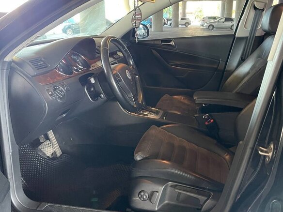 2008 Volkswagen Passat B6, чёрный, 1000000 рублей - вид 3
