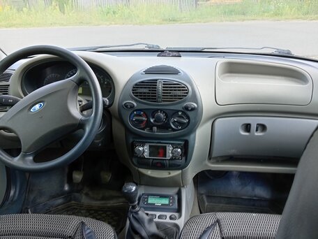 2010 Lada (ВАЗ) Kalina I, серебристый, 250000 рублей, вид 2