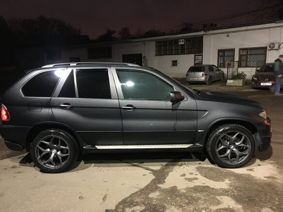 2001 BMW X5 4.4i I (E53), чёрный, 700000 рублей - вид 9