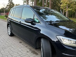 2018 Volkswagen Touran DSG6 II, чёрный, 1960000 рублей, вид 5
