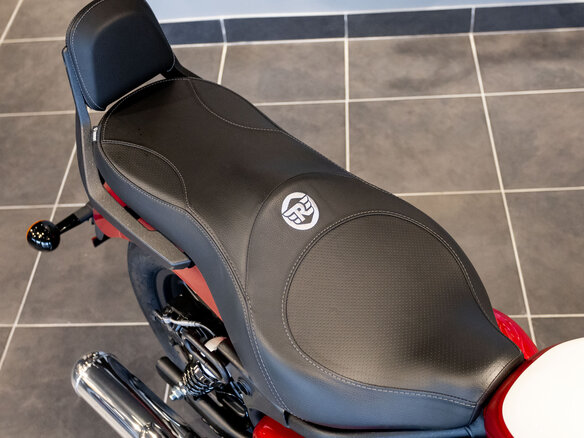 2026 Royal Enfield Super Meteor, пурпурный, 792000 рублей - вид 6