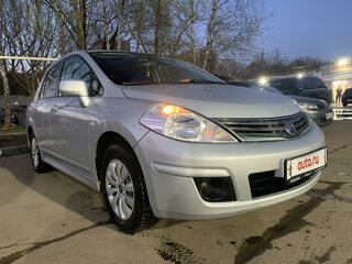 2012 Nissan Tiida I Рестайлинг, серебристый, 930000 рублей, вид 1