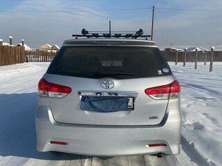 2010 Toyota Wish II, серебристый, 1400000 рублей, вид 3
