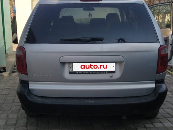 2002 Chrysler Voyager IV, серебристый, 480000 рублей - вид 9