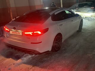 2018 Kia Optima IV Рестайлинг, белый, 1999000 рублей, вид 2