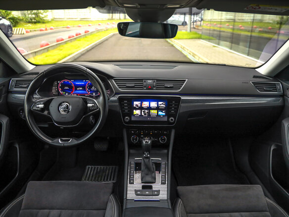 2022 Skoda Superb III Рестайлинг, синий, 2950000 рублей - вид 15