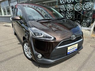 2018 Toyota Sienta II Рестайлинг, коричневый, 1460000 рублей, вид 1