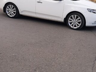 2013 Kia Cerato III, белый, 1300000 рублей, вид 3