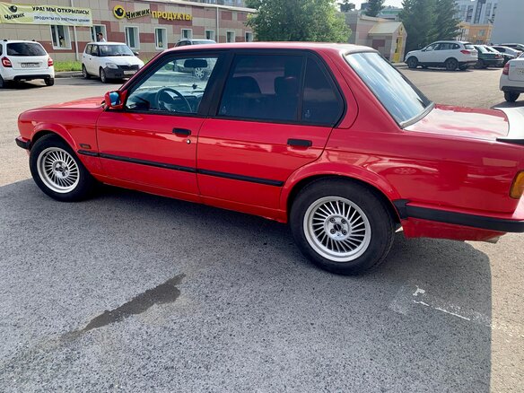 1984 BMW 3 серии 316 II (E30), красный, 500000 рублей - вид 36