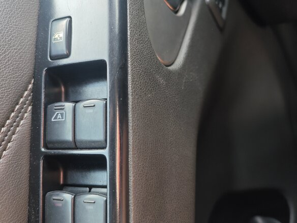 2012 Nissan Pathfinder III Рестайлинг, серебристый, 2600000 рублей - вид 26
