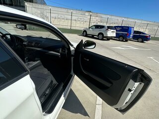 2011 BMW 1 серии 116i I (E81/E82/E87/E88) Рестайлинг, белый, 1000000 рублей, вид 3