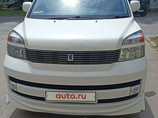2001 Toyota Voxy I (R60), белый, 1000000 рублей, вид 2